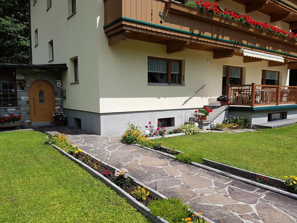 Haus Groeblacher Mayrhofen Dış mekan fotoğraf